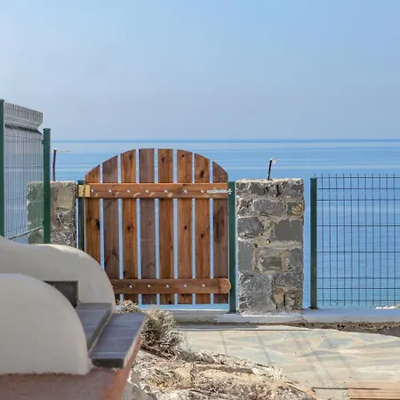 Blue Heaven Kerami Ferienhaus