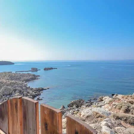 Blue Heaven Kerami Ferienhaus *