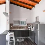 Blue Heaven Kerami 펜션 *