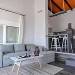 펜션 Blue Heaven Kerami 아크앤젤로스