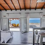 Blue Heaven Kerami 펜션