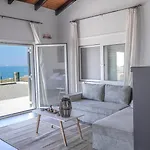 Blue Heaven Kerami 펜션 아크앤젤로스