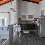 펜션 Blue Heaven Kerami 아크앤젤로스