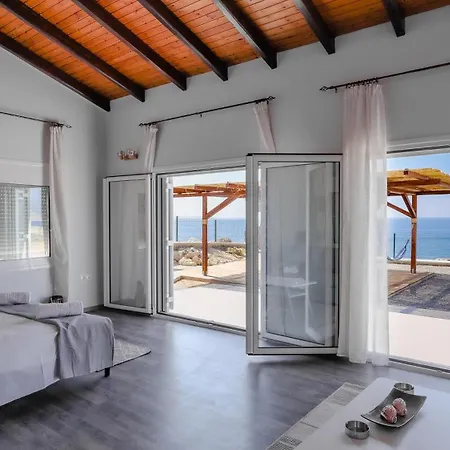 Blue Heaven Kerami * Archangelos (Rhodes)