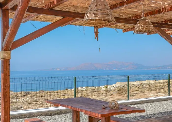 Blue Heaven Kerami 펜션 *