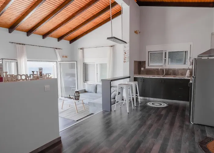 Blue Heaven Kerami Semesterbostad